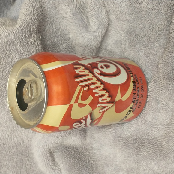 Coke can. 60's and vanilla coke can. - Picture 12 of 12